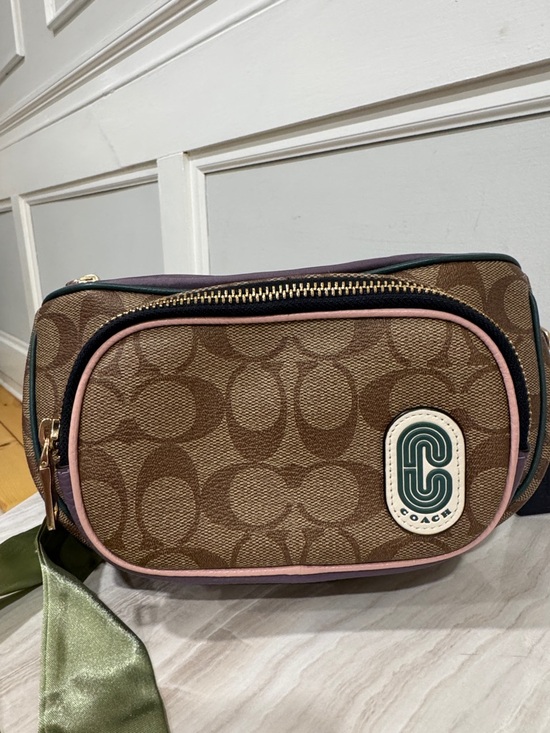 Coach Bag Court Signature Small Belt Bag - Picture 4 of 17